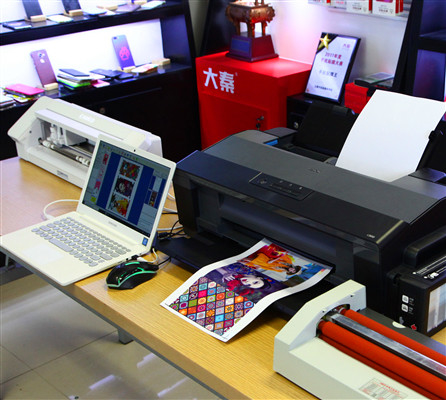 Die cut Screen Protector Plotter Sticker Cutter Printer Machine