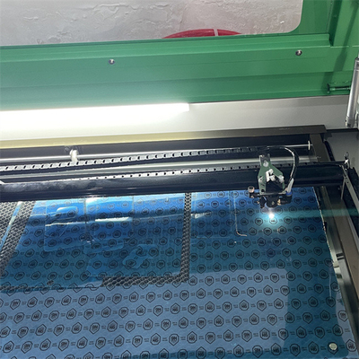 DAQIN 40x100cm CO2 Laser Tube Engraving And Cutting Machine High Accuracy