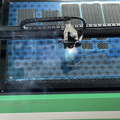 Daqin Big Size Mobile Accessories CO2 Mobile Tempered Glass Laser Cutting Machine