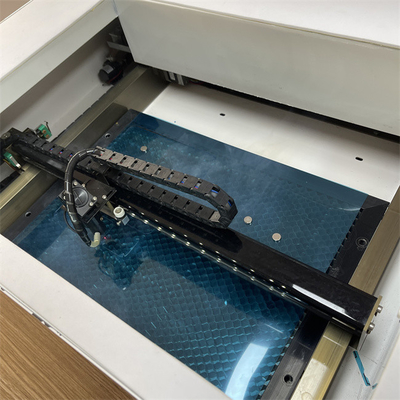 Daqin Tempered Glass Screen Protector Laser Cutting Machine With Cutting Speed Of 0-50mm/s