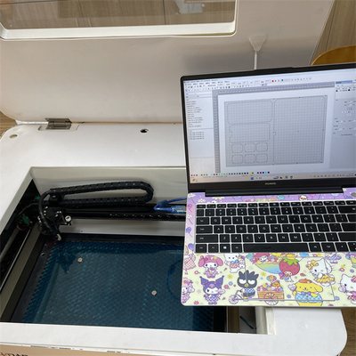 AC220V/50Hz Screen Protector Laser Cutting Machine with Circulating Water Cooling and Bellow 0.5MM Cutting Thickness