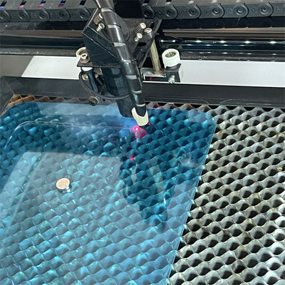Daqin Tempered Glass Screen Protector Laser Cutting Machine With Cutting Speed Of 0-50mm/s