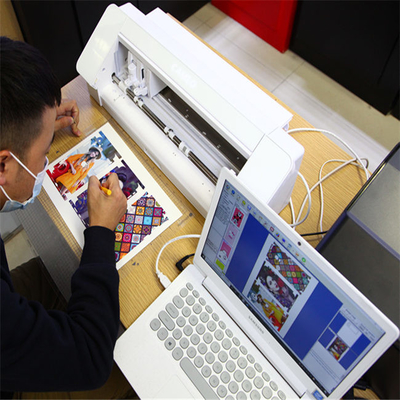 IPhone 12 Daqin Mobile Skin Cutter Professional Custom