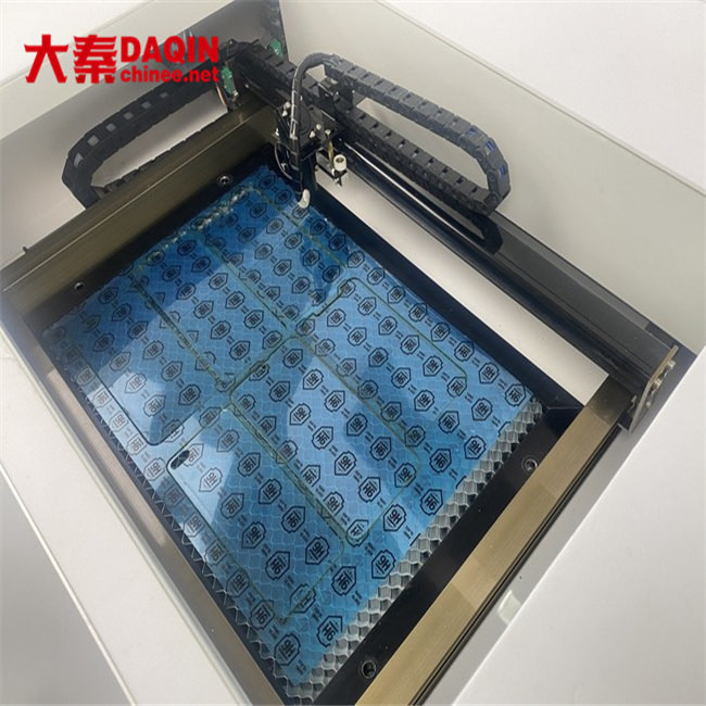 Daqin Screen Protector Laser Cutting Machine For Mobile Privacy